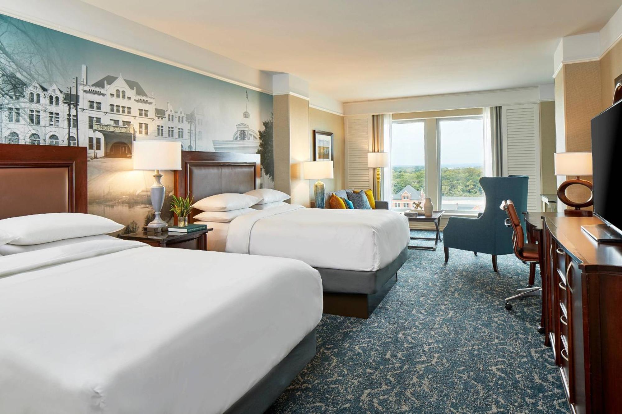 Junior Suite Two Queen Beds Sofa Bed,1632240576:JPEG